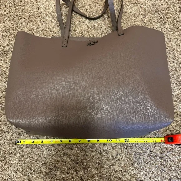 Tory Burch purse used twice like new - Picture 5 of 9